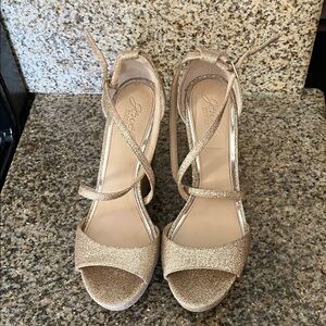 Gold Glitter Strap wedges